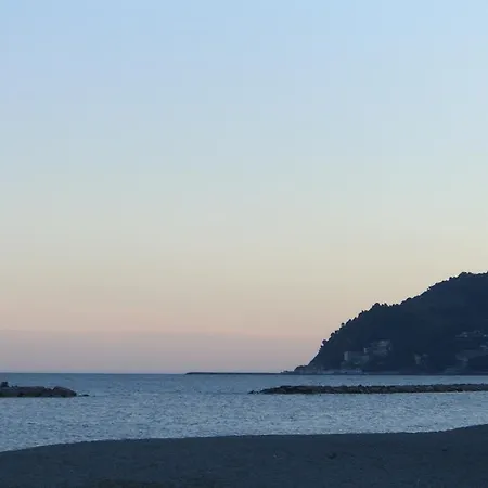 Sanbart Con Giardino Casa de Férias San Bartolomeo Al Mare